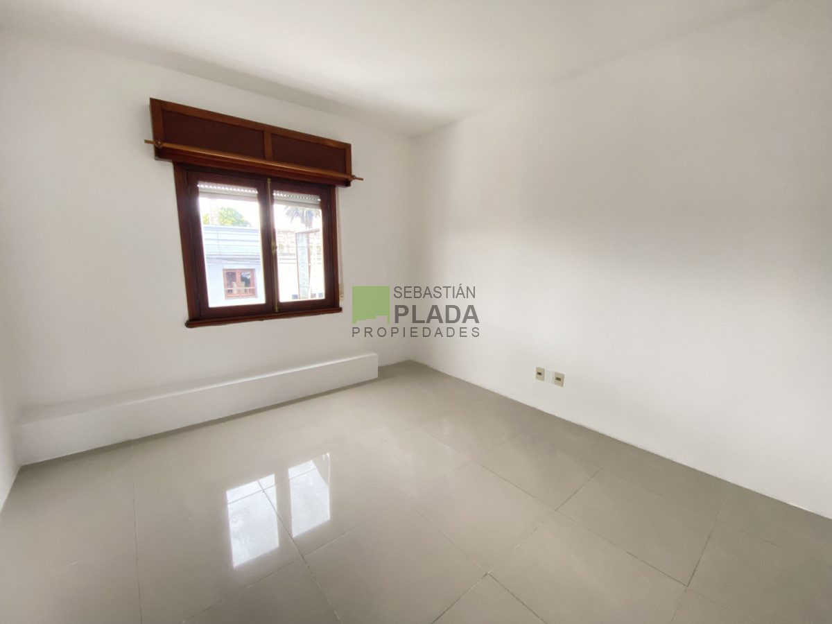 Apartamento ID.1040 - Apartamento de 2 dormitorios en Alquiler en San Carlos