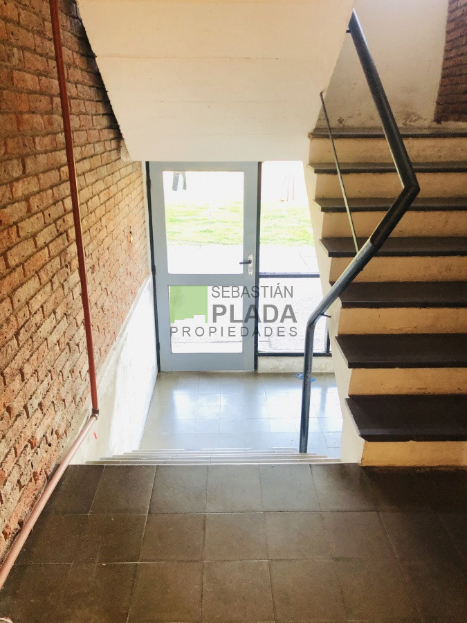 Apartamento ID.212 - Apartamento 3 Dormitorios muy luminoso y ventilado, estacionamiento cerrado, vista al arroyo, se financia