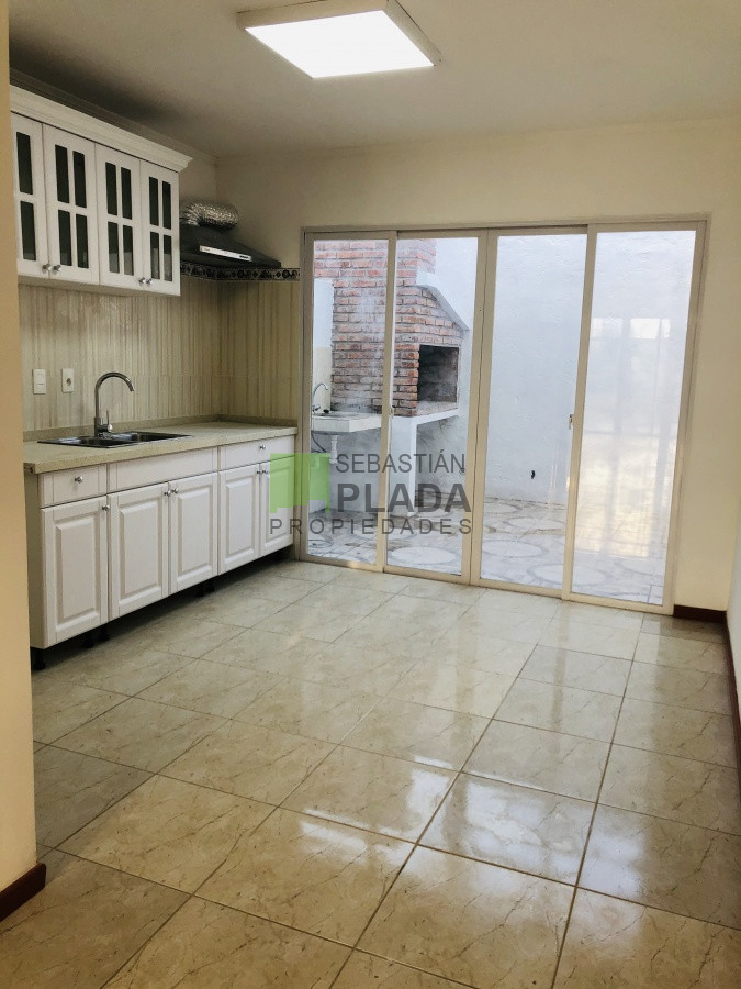 Apartamento ID.404 - Duplex 2 Dormitorios y más, a pasos de todo.