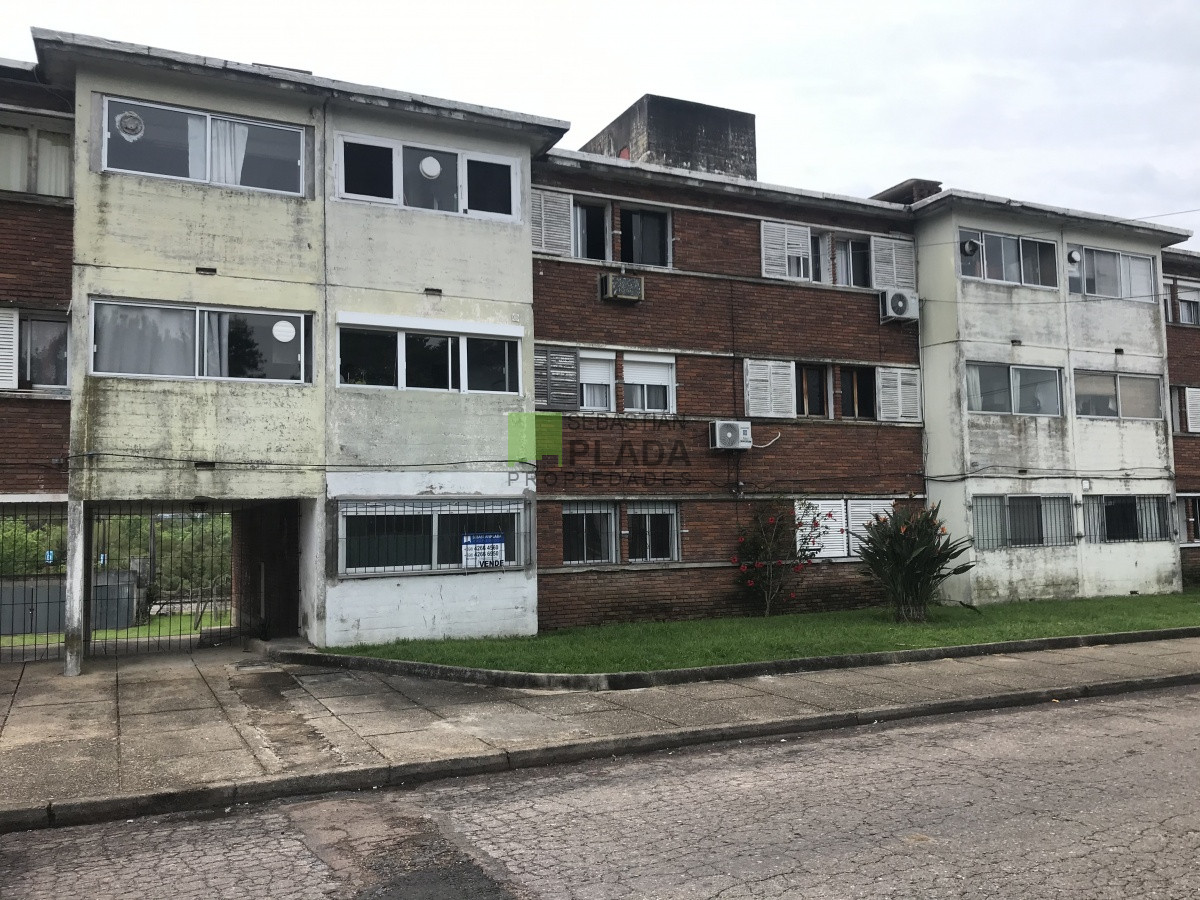 Apartamento ID.212 - Apartamento 3 Dormitorios muy luminoso y ventilado, estacionamiento cerrado, vista al arroyo, se financia