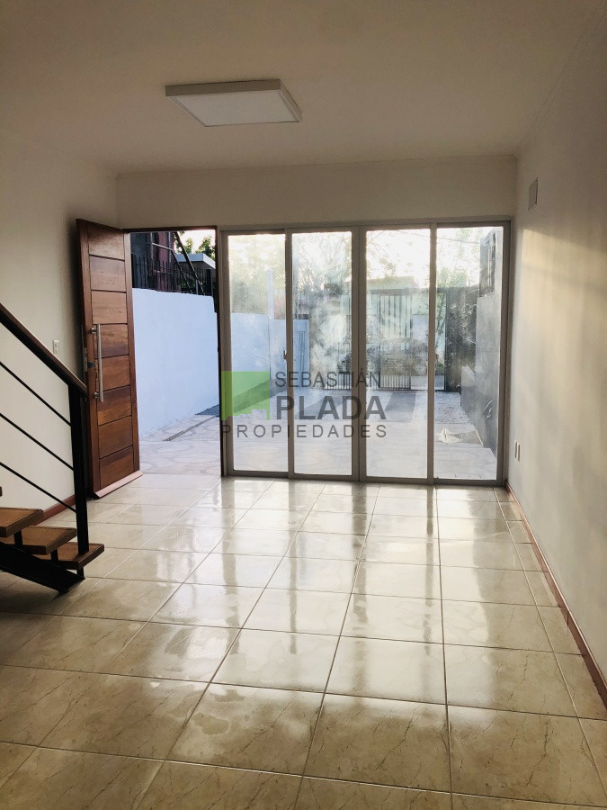 Apartamento ID.404 - Duplex 2 Dormitorios y más, a pasos de todo.