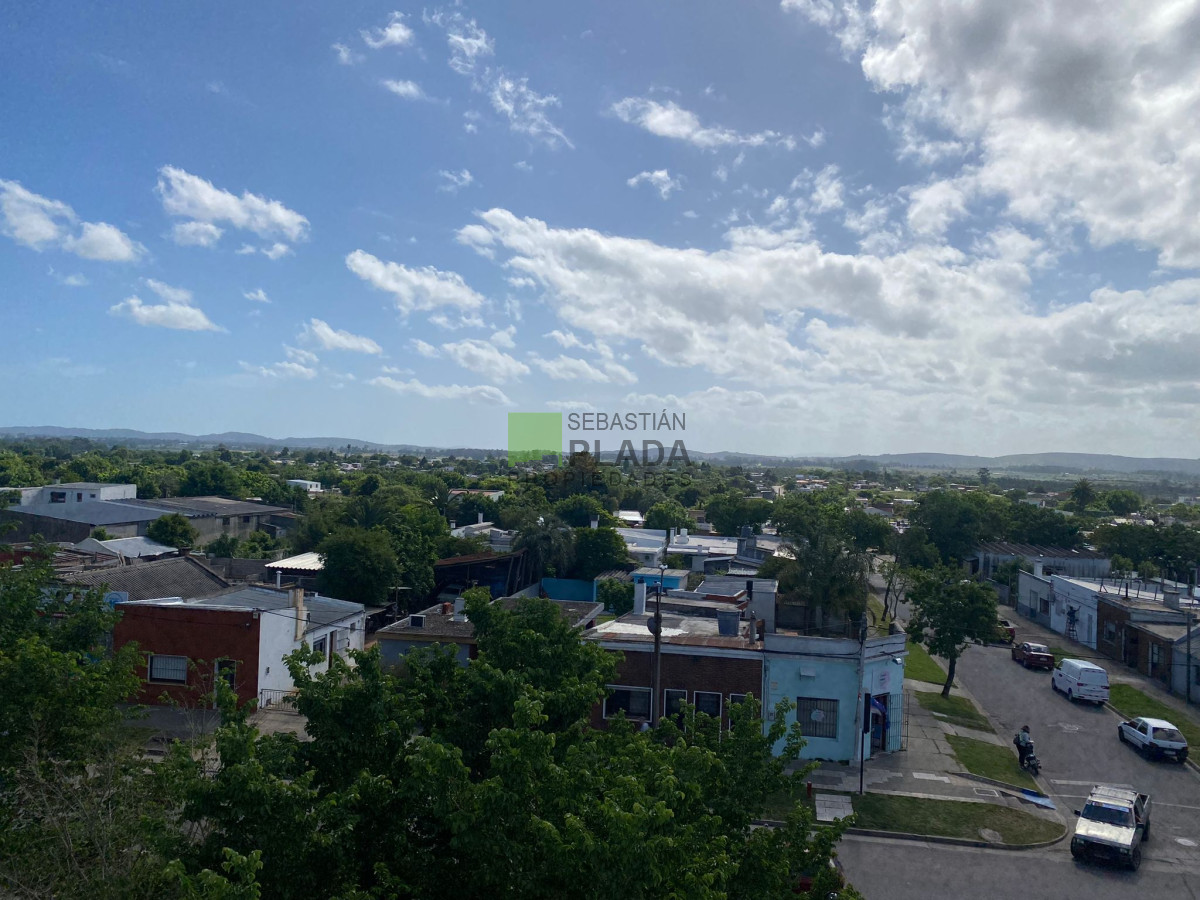 Apartamento ID.419 - Apartamento de 2 Dormitorios con cochera en Torre San Carlos