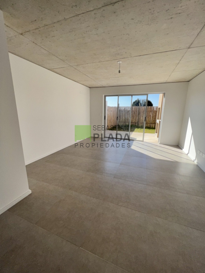 Apartamento ID.308 - ¡PRÓXIMAMENTE! Dúplex 2 dormitorios y Cochera en Alquiler en San Carlos