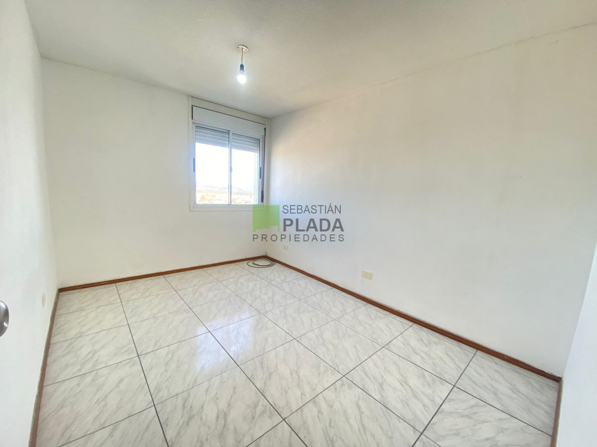 Apartamento ID.473 - Apartamento 2 Dormitorios, con cochera, en Alquiler en Torre San Carlos