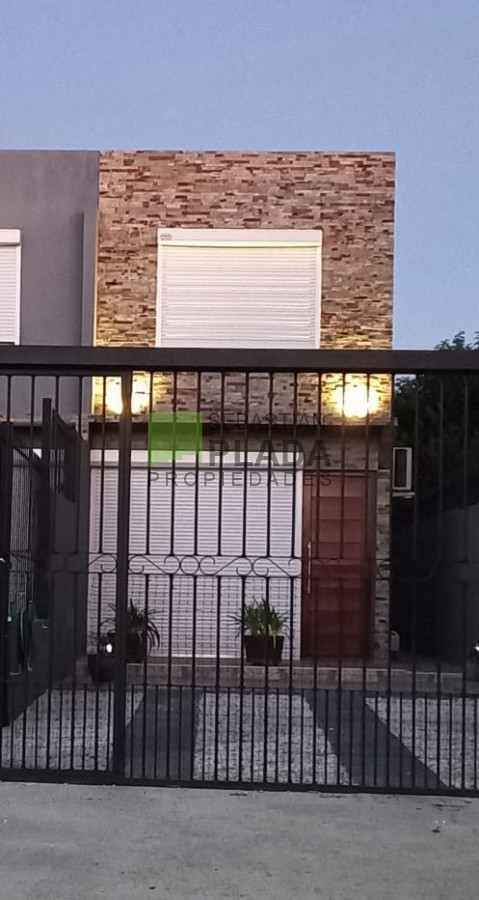 Apartamento ID.404 - Duplex 2 Dormitorios y más, a pasos de todo.