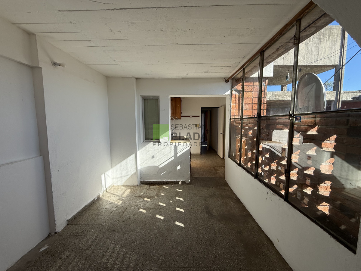 Apartamento ID.719 - Apartamento Céntrico - 4 Dormitorios, luminoso, muy ventilado.