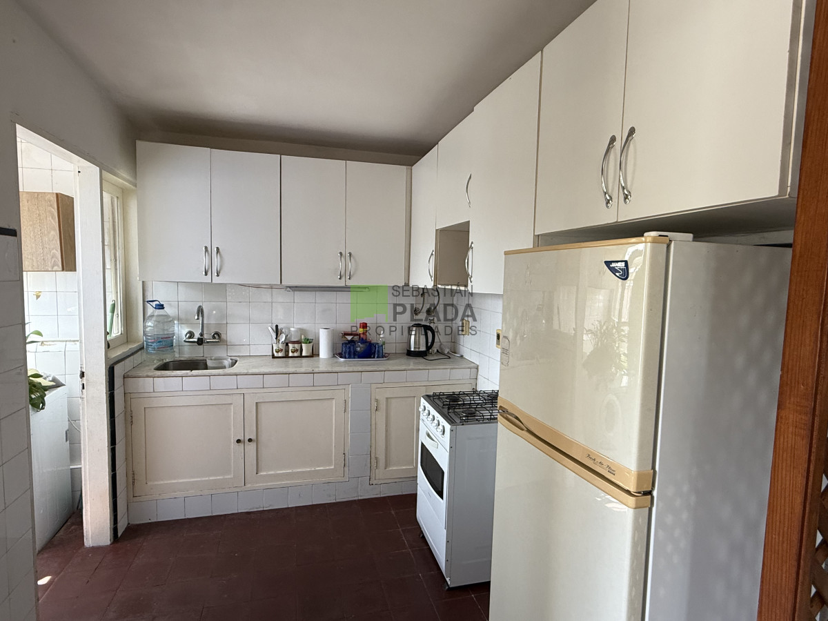 Apartamento ID.1033 - 2 dormitorios al frente, San Carlos zona Rambla