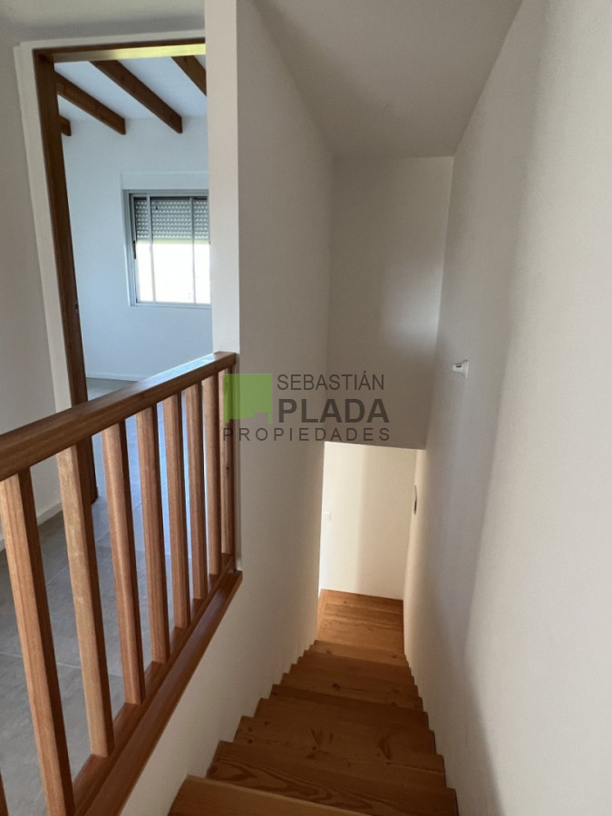 Apartamento ID.308 - ¡PRÓXIMAMENTE! Dúplex 2 dormitorios y Cochera en Alquiler en San Carlos