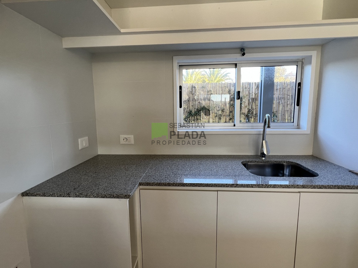 Apartamento ID.308 - ¡PRÓXIMAMENTE! Dúplex 2 dormitorios y Cochera en Alquiler en San Carlos