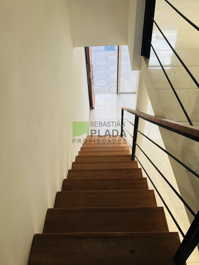 Apartamento ID.404 - Duplex 2 Dormitorios y más, a pasos de todo.