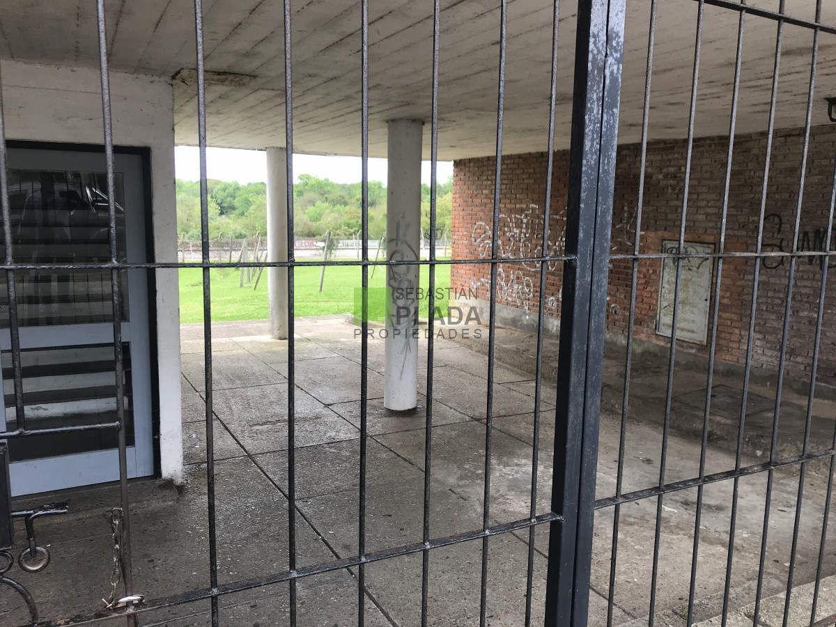 Apartamento ID.212 - Apartamento 3 Dormitorios muy luminoso y ventilado, estacionamiento cerrado, vista al arroyo, se financia