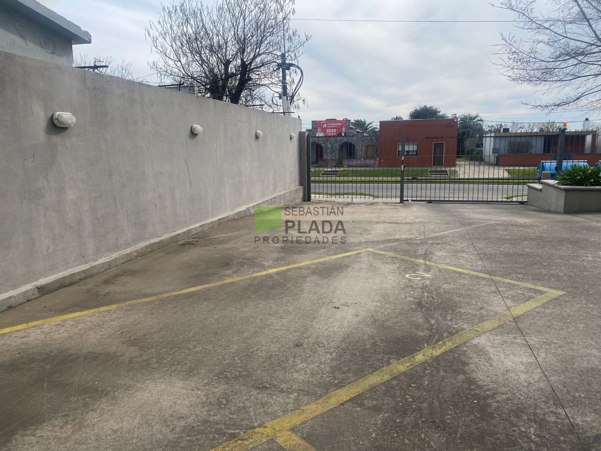 Apartamento ID.473 - Apartamento 2 Dormitorios, con cochera, en Alquiler en Torre San Carlos