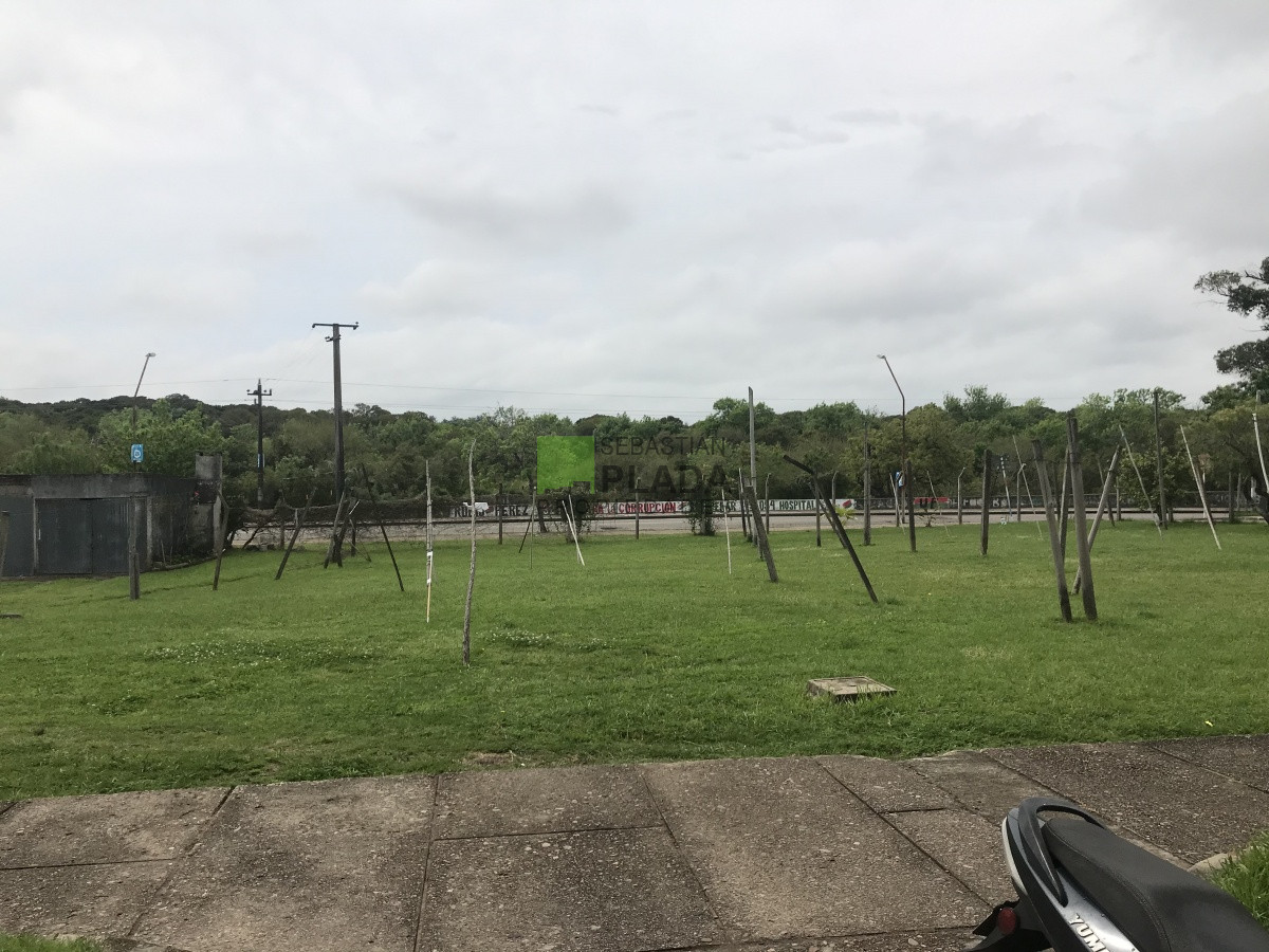 Apartamento ID.212 - Apartamento 3 Dormitorios muy luminoso y ventilado, estacionamiento cerrado, vista al arroyo, se financia