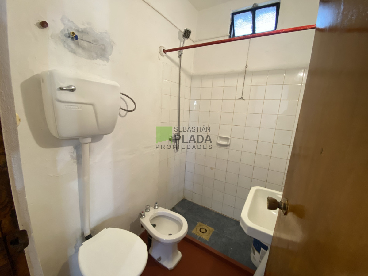 Apartamento ID.1068 - Apartamento al fondo, 1 dormitorio en Alquiler en el centro de San Carlos
