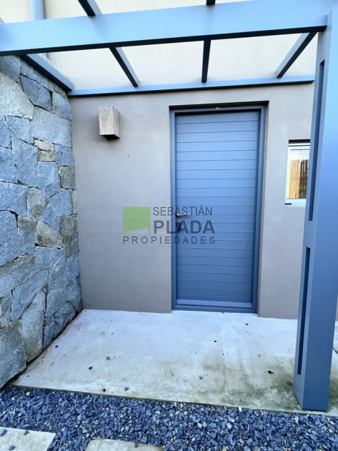 Apartamento ID.308 - ¡PRÓXIMAMENTE! Dúplex 2 dormitorios y Cochera en Alquiler en San Carlos