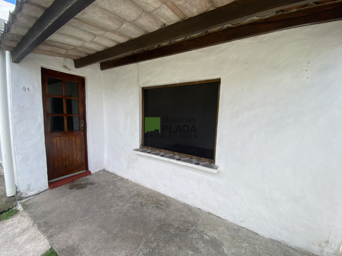 Apartamento ID.1068 - Apartamento al fondo, 1 dormitorio en Alquiler en el centro de San Carlos