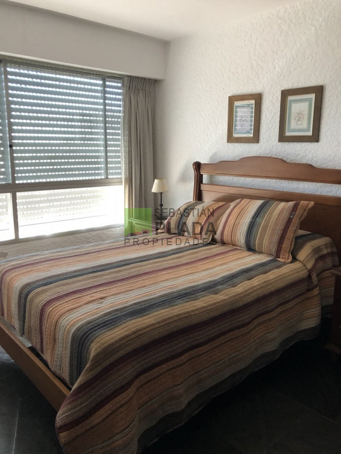 Apartamento ID.258 - a Pasitos de Playa Brava en un Edificio de Pintos Risso