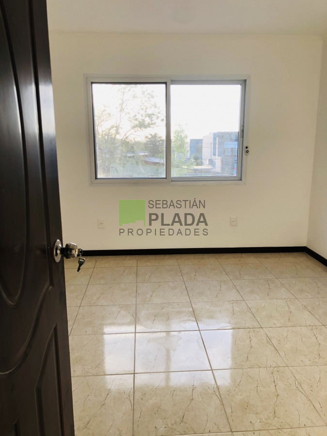 Apartamento ID.404 - Duplex 2 Dormitorios y más, a pasos de todo.