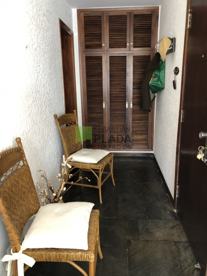 Apartamento ID.258 - a Pasitos de Playa Brava en un Edificio de Pintos Risso