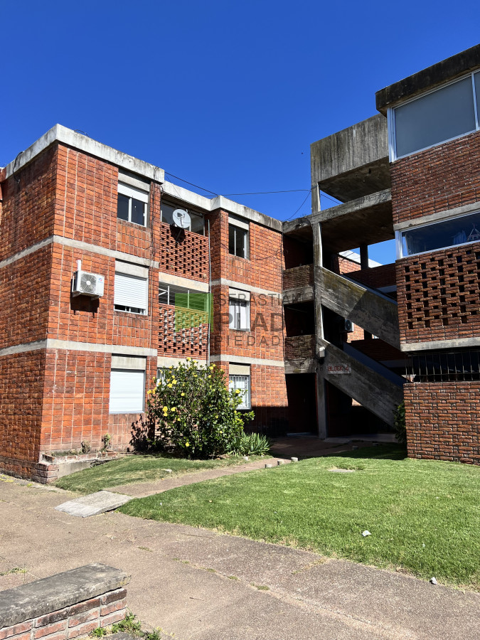 Apartamento ID.719 - Apartamento Céntrico - 4 Dormitorios, luminoso, muy ventilado.