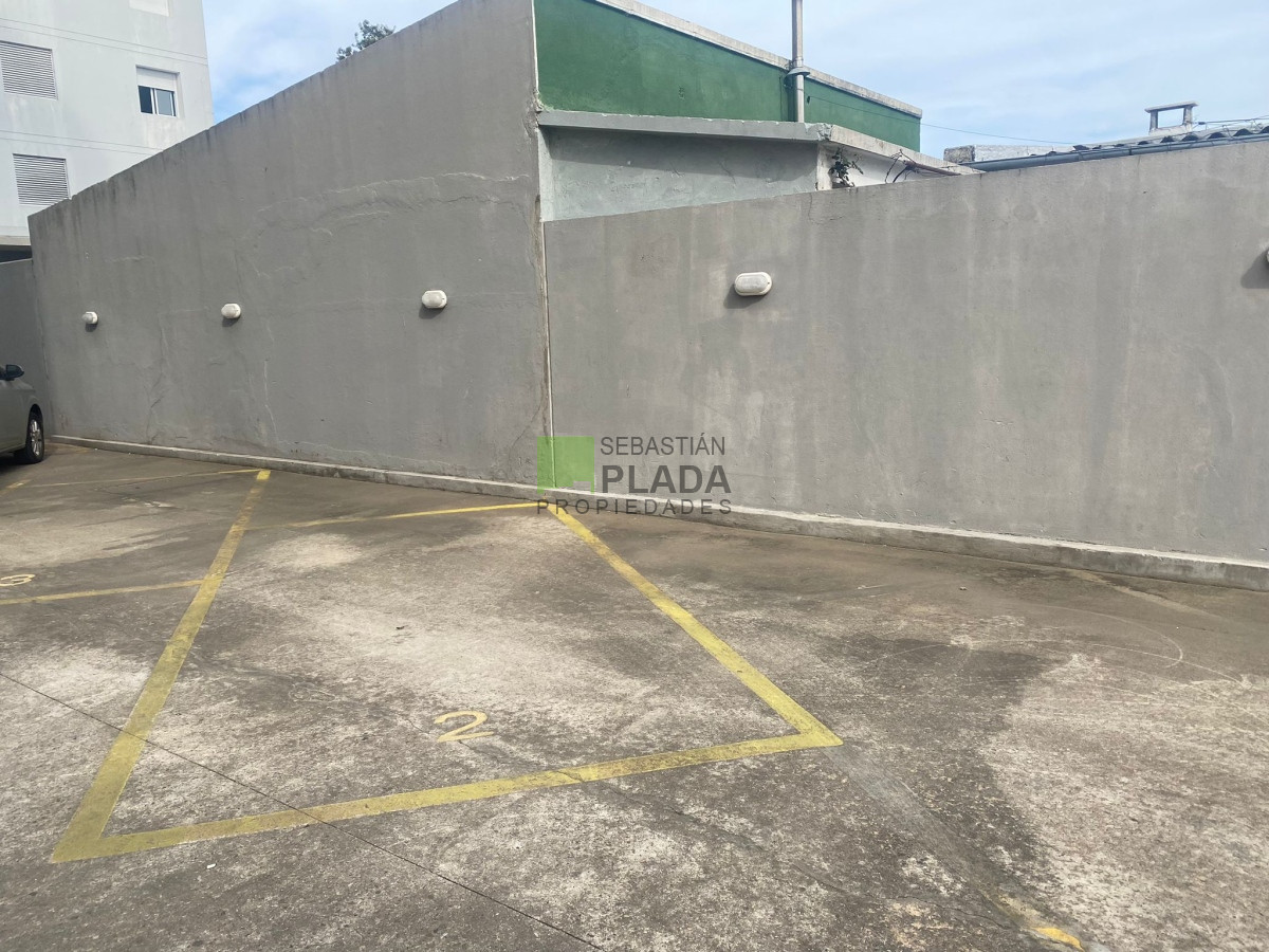 Apartamento ID.473 - Apartamento 2 Dormitorios, con cochera, en Alquiler en Torre San Carlos