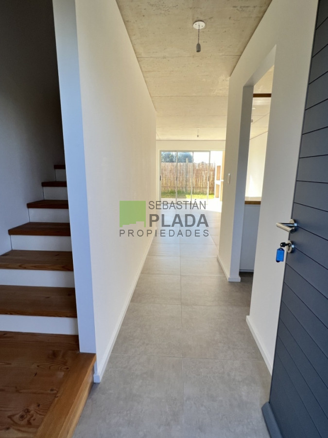 Apartamento ID.308 - ¡PRÓXIMAMENTE! Dúplex 2 dormitorios y Cochera en Alquiler en San Carlos