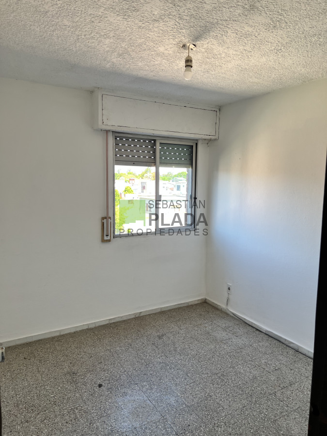 Apartamento ID.719 - Apartamento Céntrico - 4 Dormitorios, luminoso, muy ventilado.