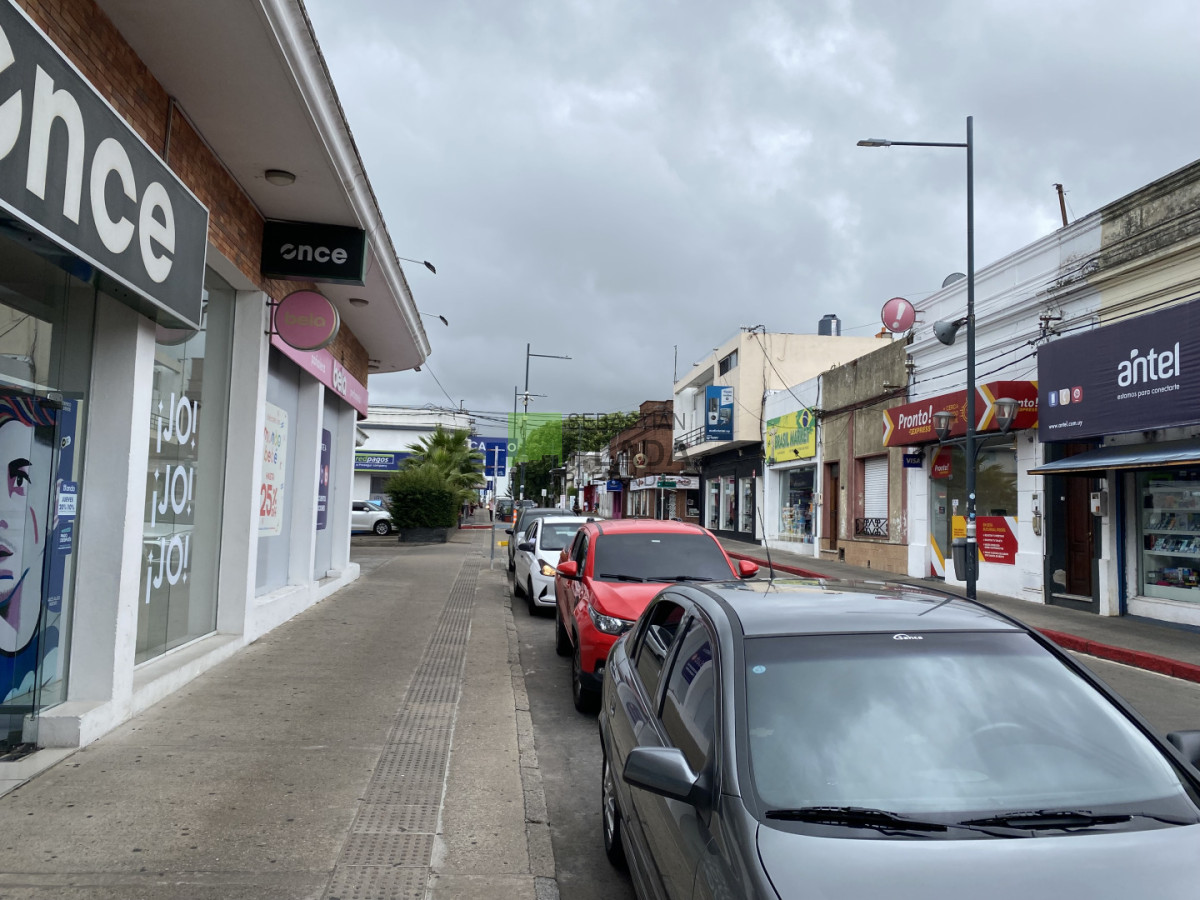 Apartamento ID.1040 - Apartamento de 2 dormitorios en Alquiler en San Carlos