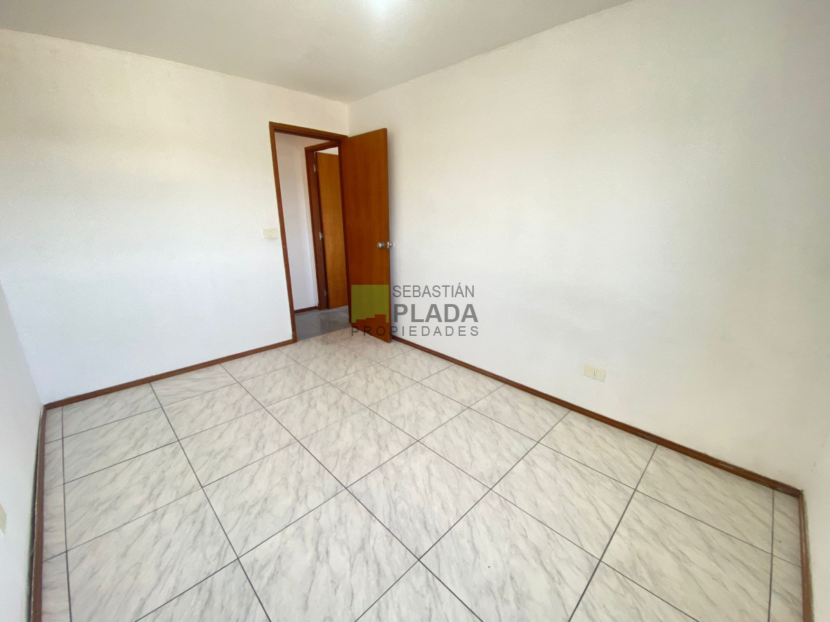 Apartamento ID.473 - Apartamento 2 Dormitorios, con cochera, en Alquiler en Torre San Carlos