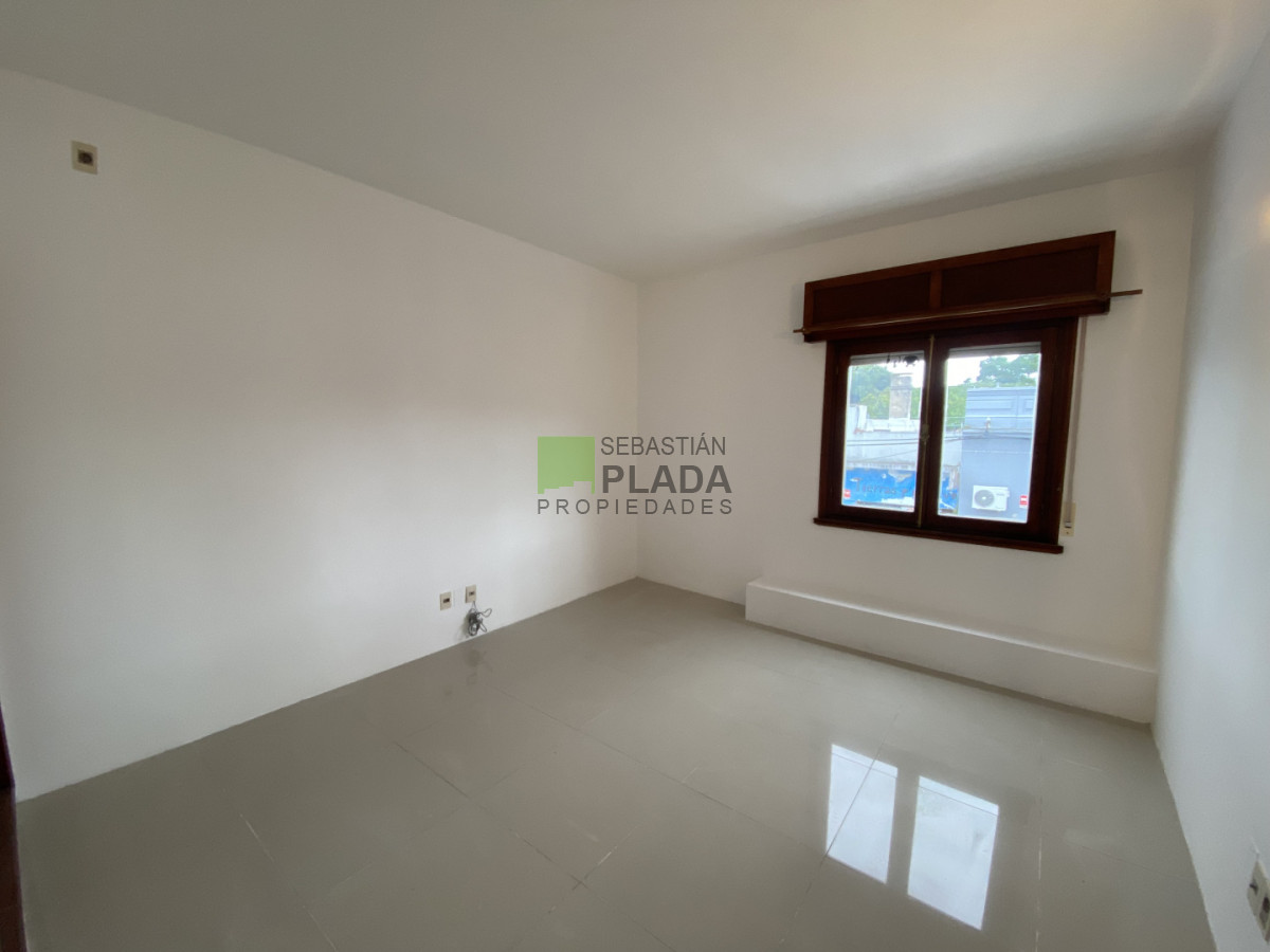 Apartamento ID.1040 - Apartamento de 2 dormitorios en Alquiler en San Carlos