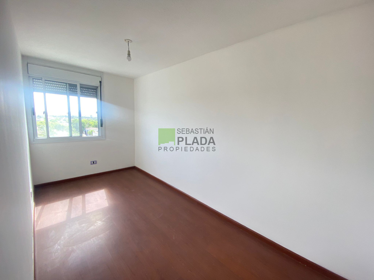 Apartamento ID.419 - Apartamento de 2 Dormitorios con cochera en Torre San Carlos