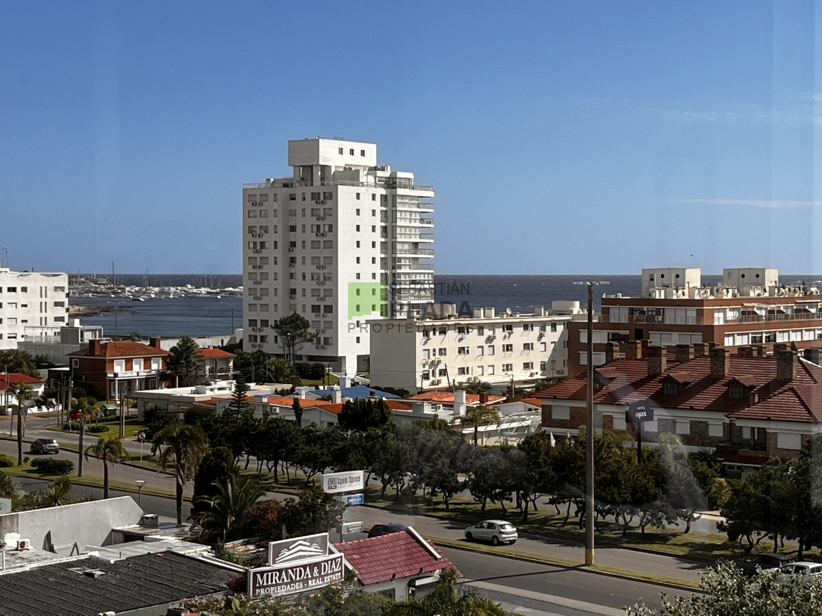 Apartamento ID.602 - 2 dormitorios con vista al puerto, cercano a Enjoy y comercios.