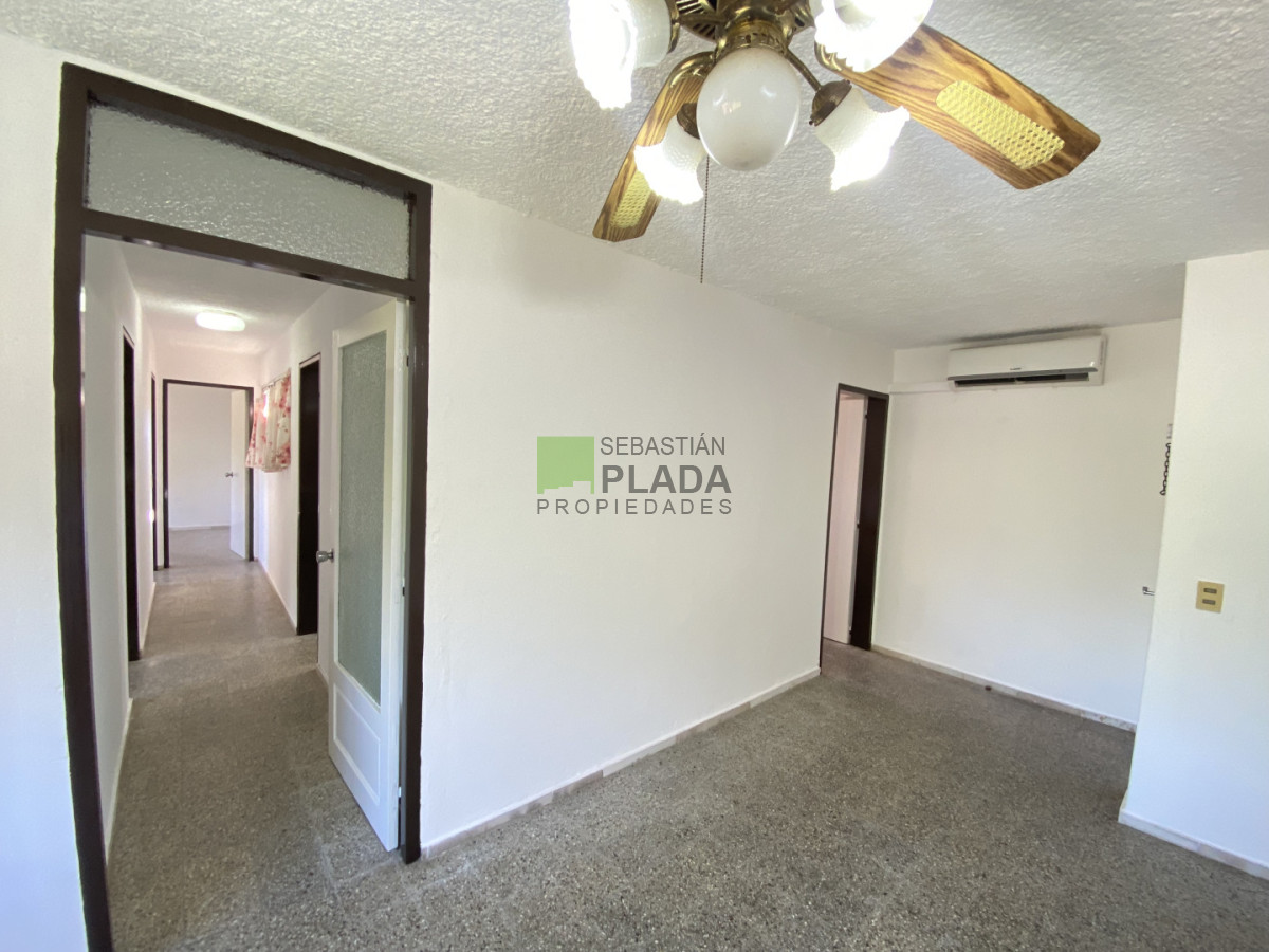 Apartamento ID.1045 - Apartamento Céntrico de 3 Dormitorios en alquiler en San Carlos