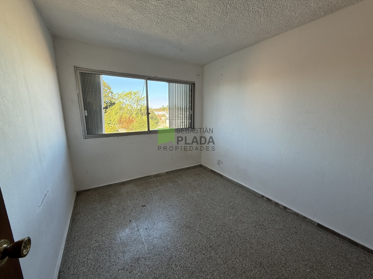 Apartamento ID.719 - Apartamento Céntrico - 4 Dormitorios, luminoso, muy ventilado.