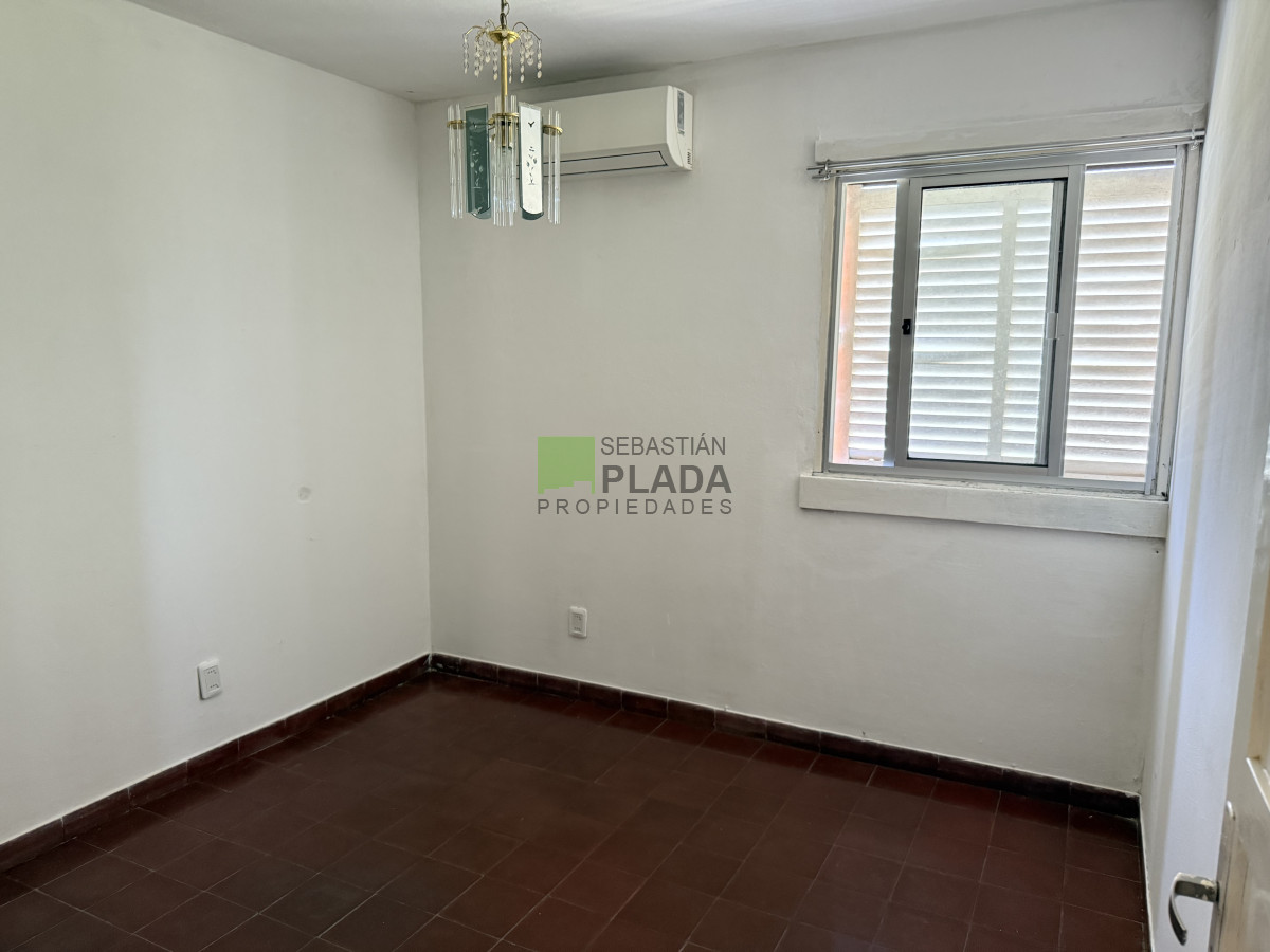 Apartamento ID.1033 - 2 dormitorios al frente, San Carlos zona Rambla