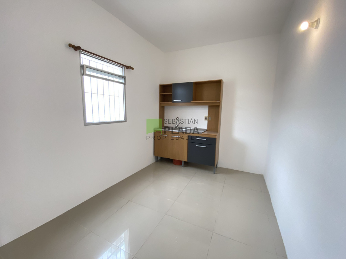 Apartamento ID.1040 - Apartamento de 2 dormitorios en Alquiler en San Carlos