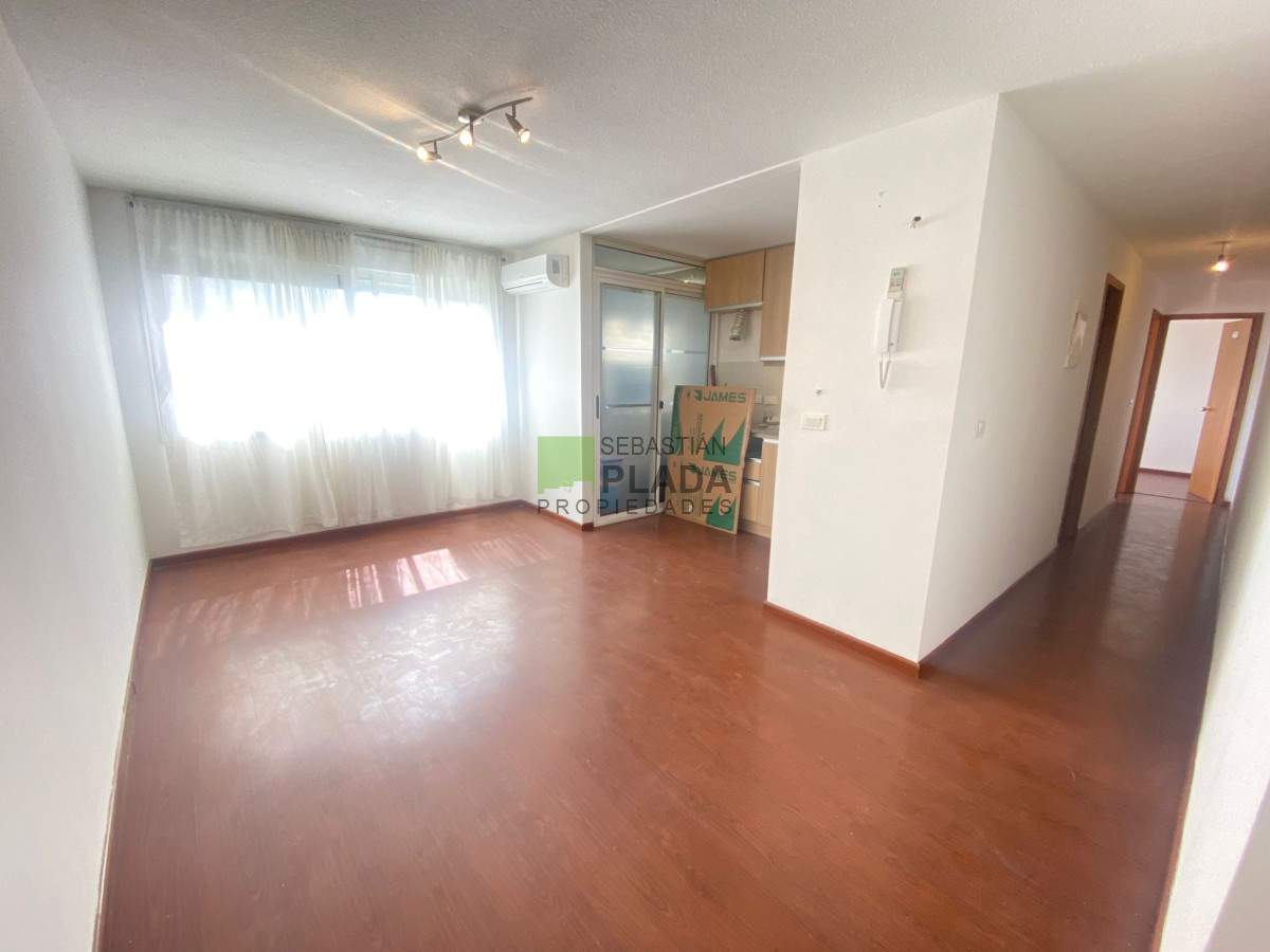 Apartamento ID.419 - Apartamento de 2 Dormitorios con cochera en Torre San Carlos