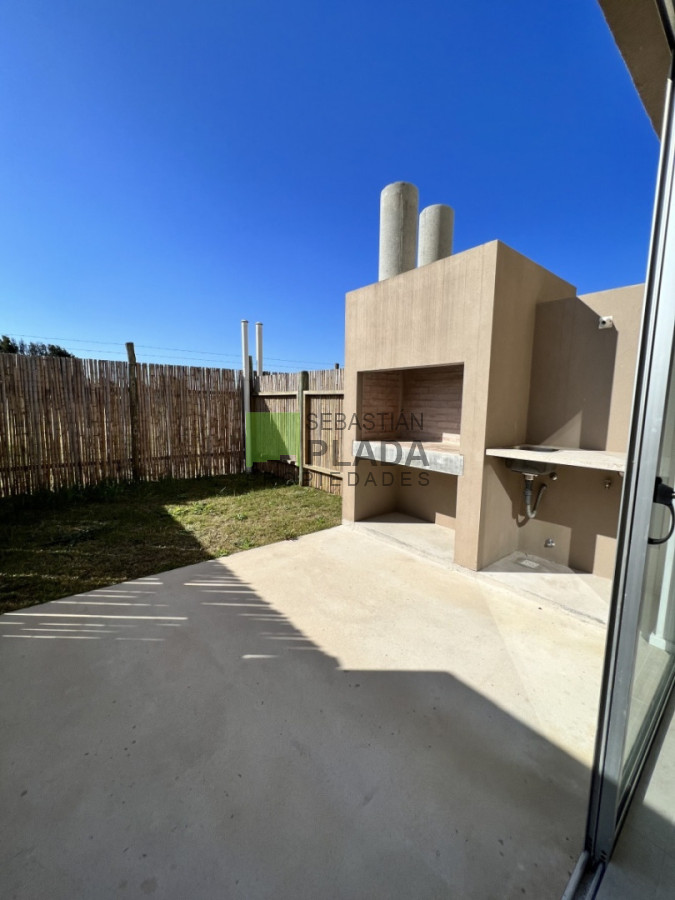 Apartamento ID.308 - ¡PRÓXIMAMENTE! Dúplex 2 dormitorios y Cochera en Alquiler en San Carlos