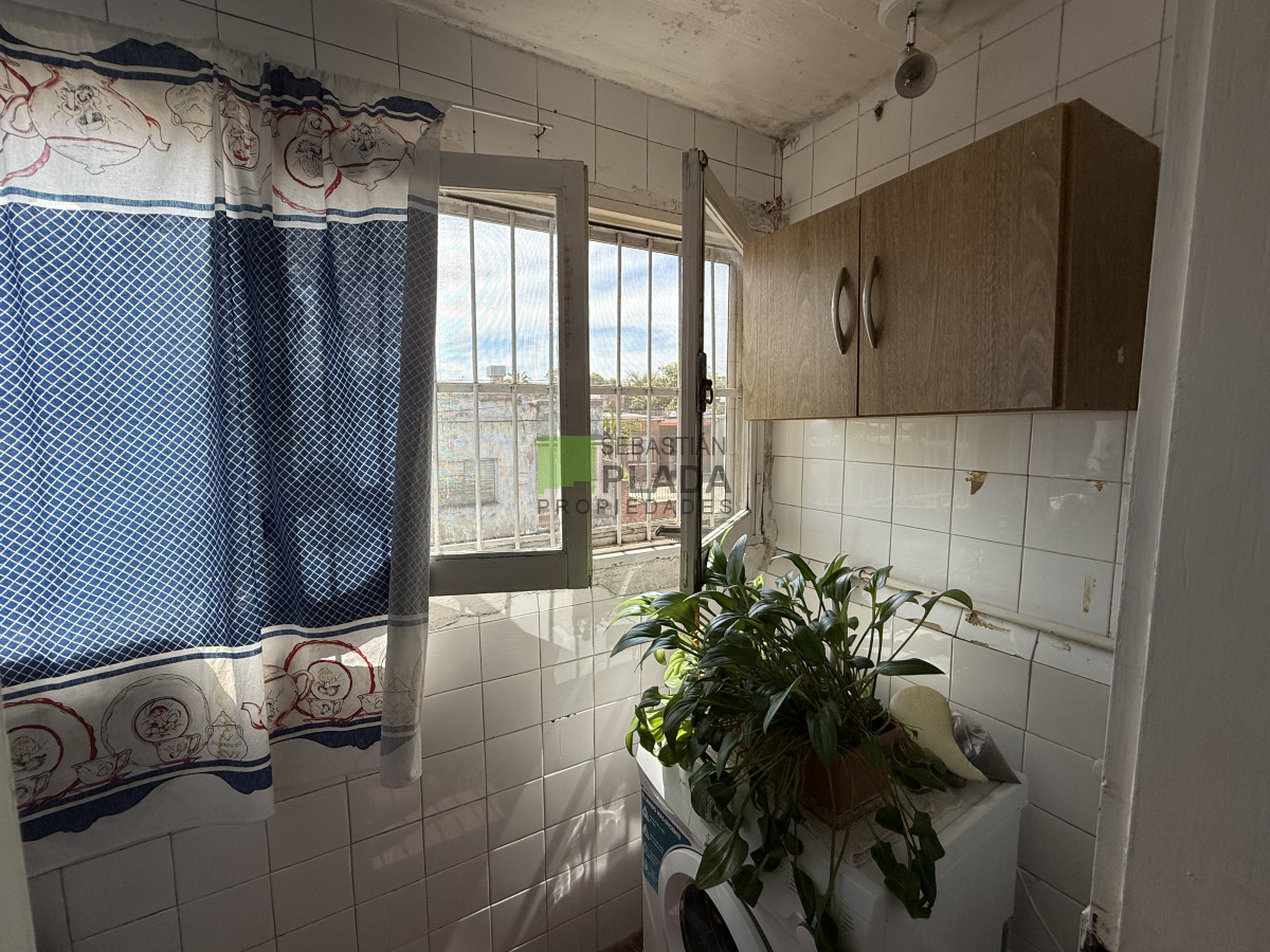 Apartamento ID.1033 - 2 dormitorios al frente, San Carlos zona Rambla