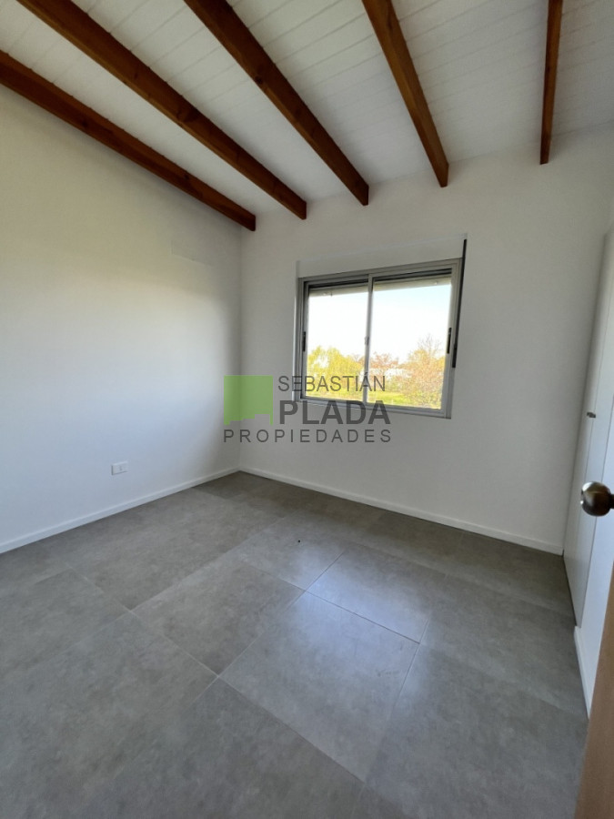 Apartamento ID.308 - ¡PRÓXIMAMENTE! Dúplex 2 dormitorios y Cochera en Alquiler en San Carlos