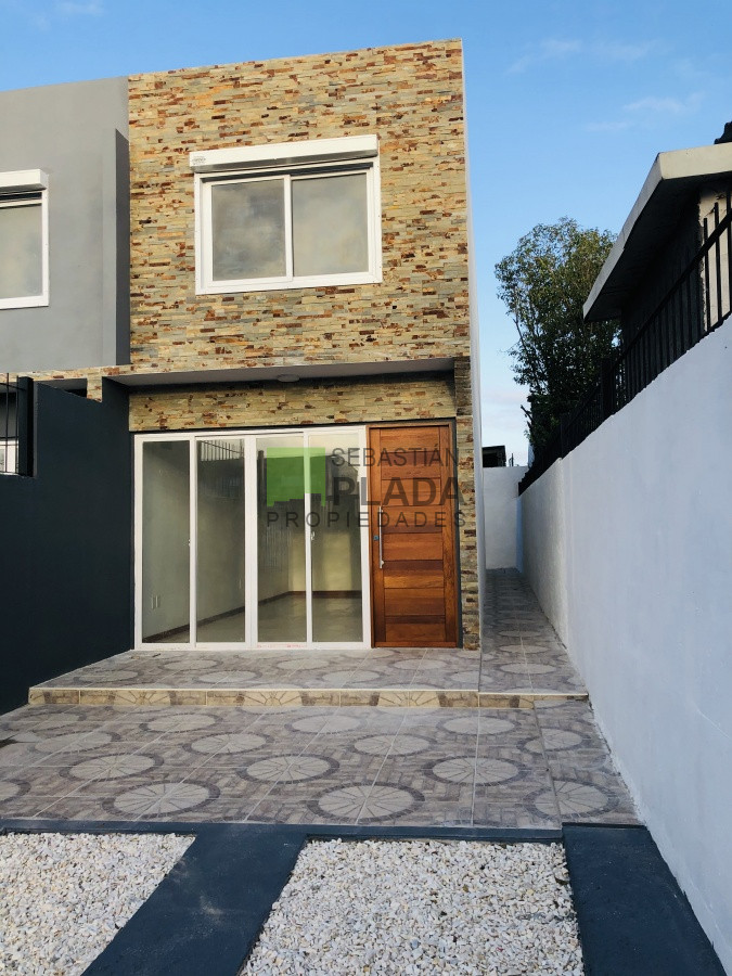 Apartamento ID.404 - Duplex 2 Dormitorios y más, a pasos de todo.