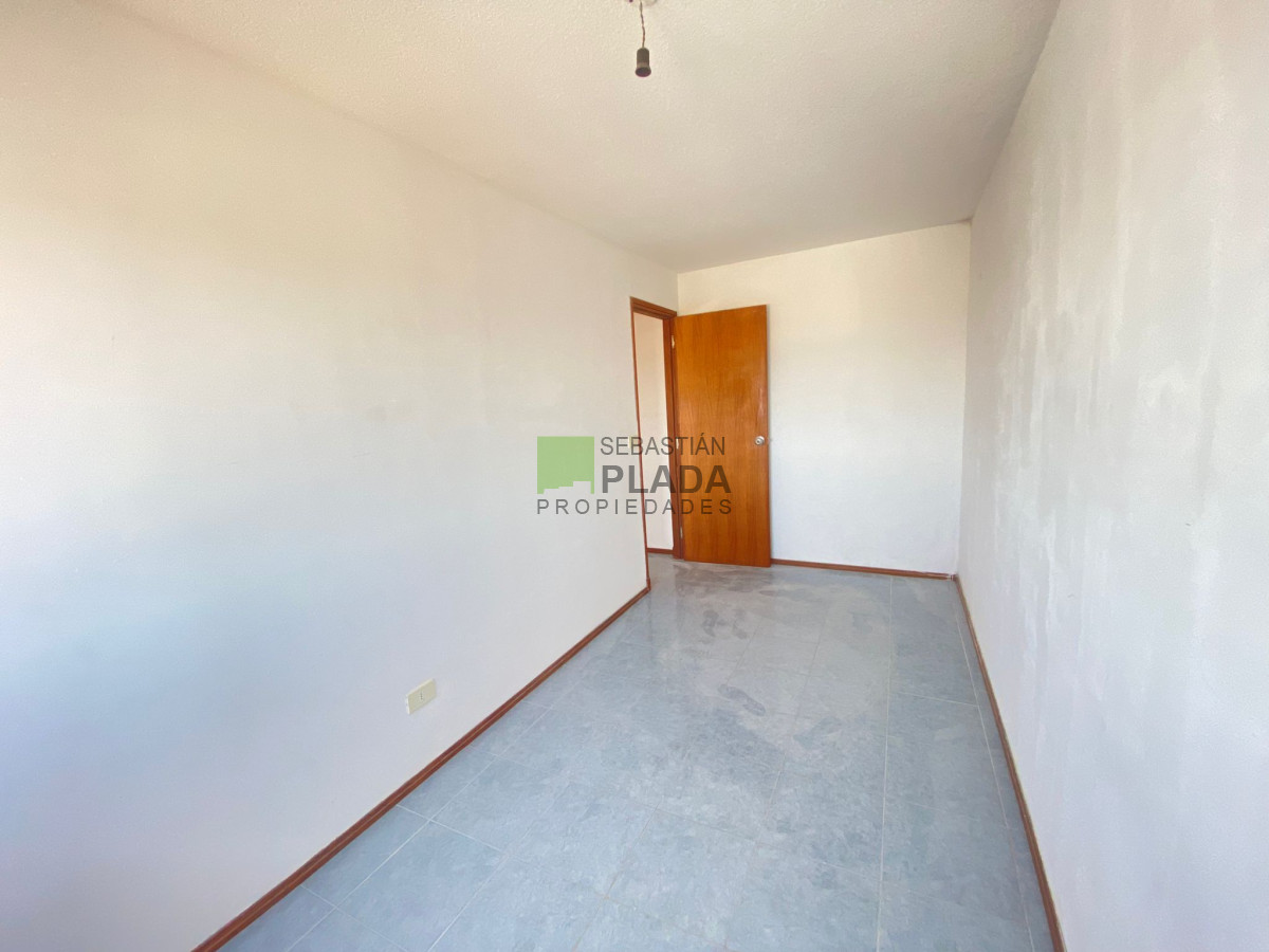 Apartamento ID.473 - Apartamento 2 Dormitorios, con cochera, en Alquiler en Torre San Carlos