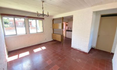 Apartamento de 2 Dormitorios en Venta en San Carlos
