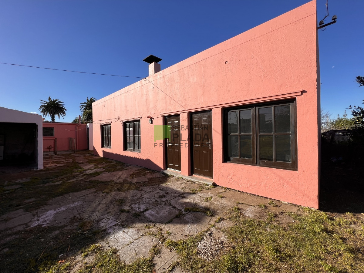Casa y apartamento en un mismo padrón en Venta en San Carlos - PLD174C