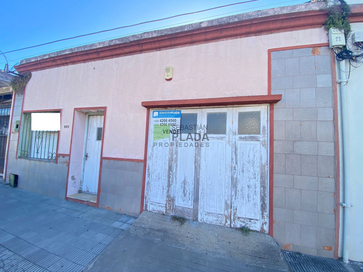 Casa ID.84 - Casa de Tres Dormitorios y Garaje en Venta en San Carlos