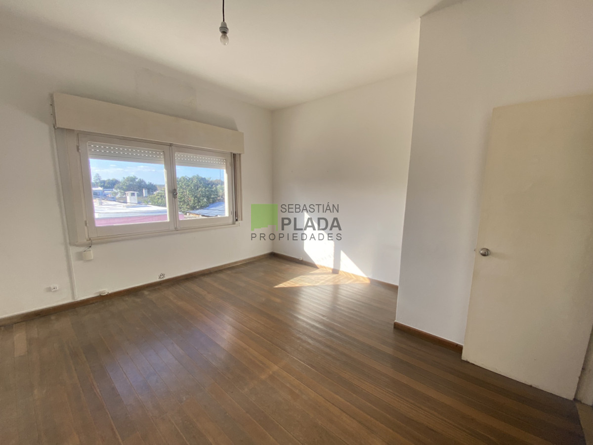 Casa ID.533 - Apartamento de altos 1 Dormitorio, en Alquiler en el Centro de San Carlos
