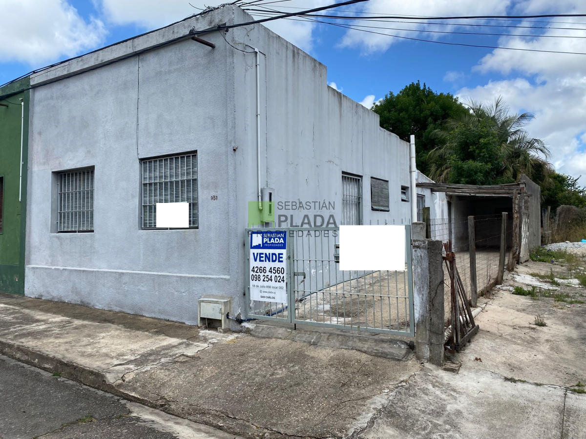 Casa ID.930 - Casa Céntrica 2 Dormitorios y Garaje en Venta en San Carlos