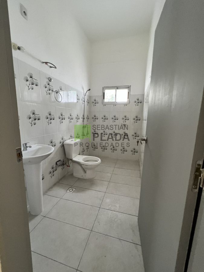 Casa ID.661 - Gran casa 4 dormitorios, en ALQUILER en el Centro de San Carlos