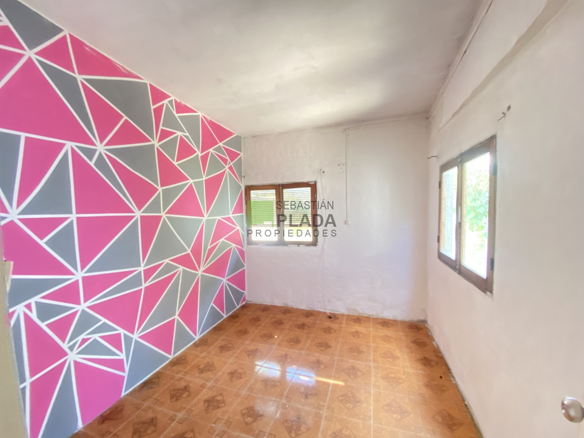 Casa ID.848 - Casa Tres Dormitorios, garaje, patio.  Venta en San Carlos