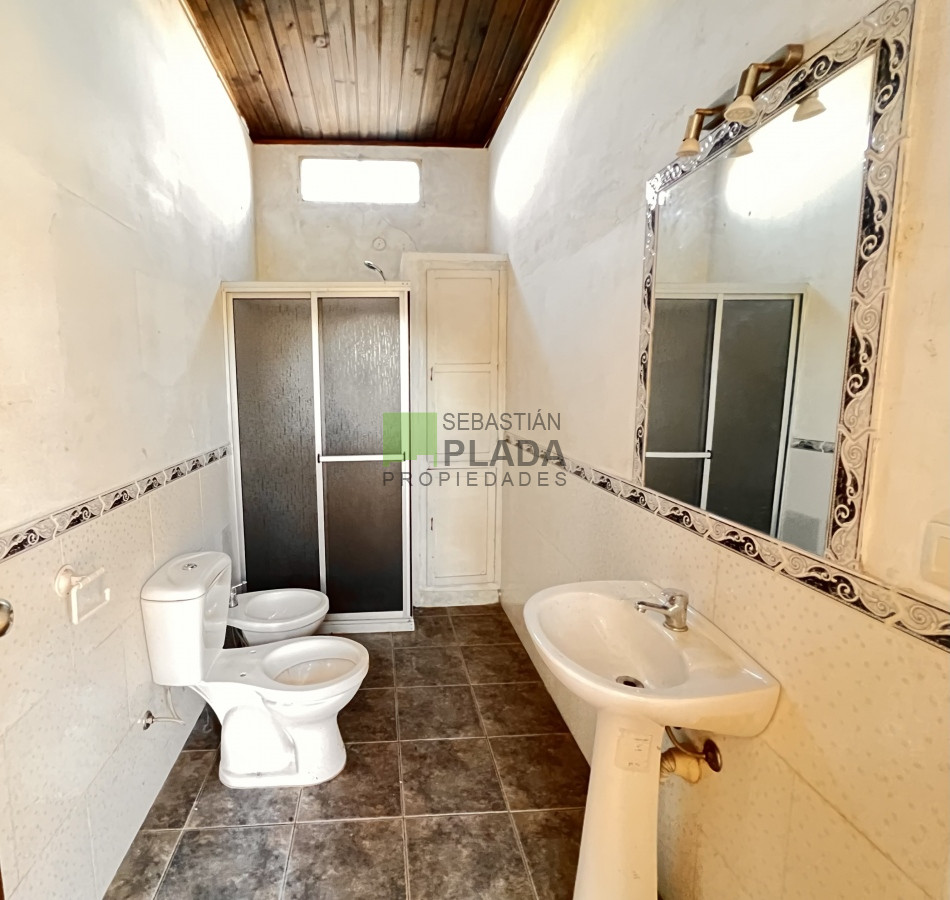 Casa ID.174 - Casa y apartamento en un mismo padrón en Venta en San Carlos